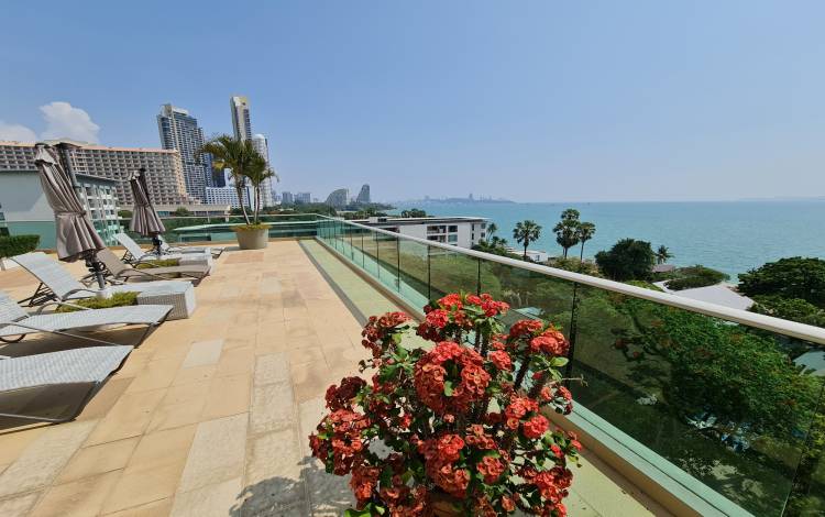 2 bedroom condo for sale at Wongamat Beach, beachfront condo for sale Pattaya, Wongamat condo for sale, Pattaya Real Estate, Real Estate Agency Pattaya, Leading Real Estate Agency Pattaya