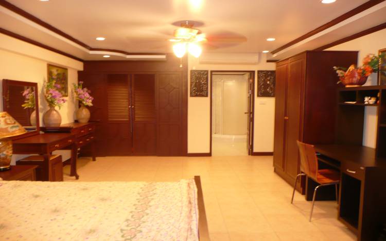 Spacious, 2 bedroom, condo, for sale, Metro condominium, Jomtien