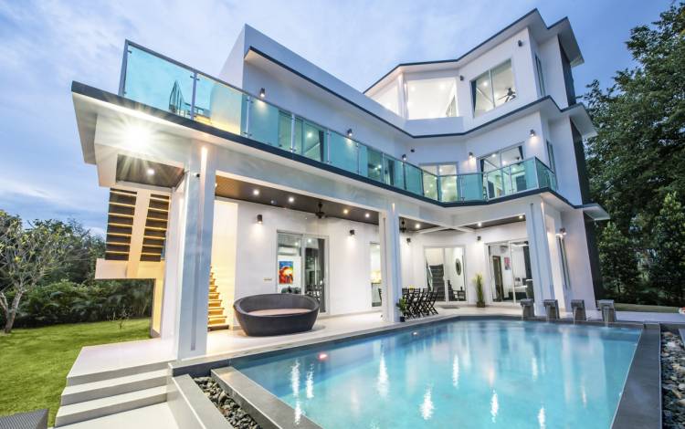 Luxury villa for sale in Pattaya, Phoenix Pattaya house for sale, house for sale Pattaya, luxury real estate Pattaya, Luxury real estate agent Pattaya, Property Excellence