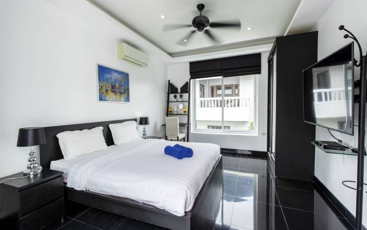 Luxury house for sale in Phoenix Golf Course Pattaya, Pool villa for sale in Pattaya, House on golf course for sale in Pattaya, luxury real estate agent Pattaya, Property Excellence