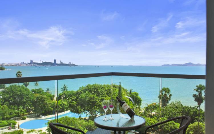 condo for rent on Wongamat Beach, Pattaya condo for rent, beach front condo for rent Pattaya, Property Excellence