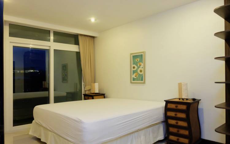 Very large, quiet, 2 bedroom, condo, for rent, Pratumnak, Pattaya, Siam Ocean View