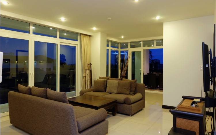 Very large, quiet, 2 bedroom, condo, for rent, Pratumnak, Pattaya, Siam Ocean View