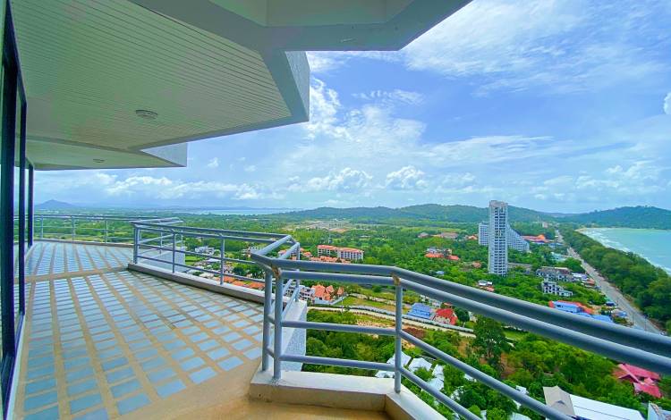 Penthouse Rayong for sale, Large condo in Rayong for Sale, Rayong condo for sale, Rayong properties, Real Estate Rayong