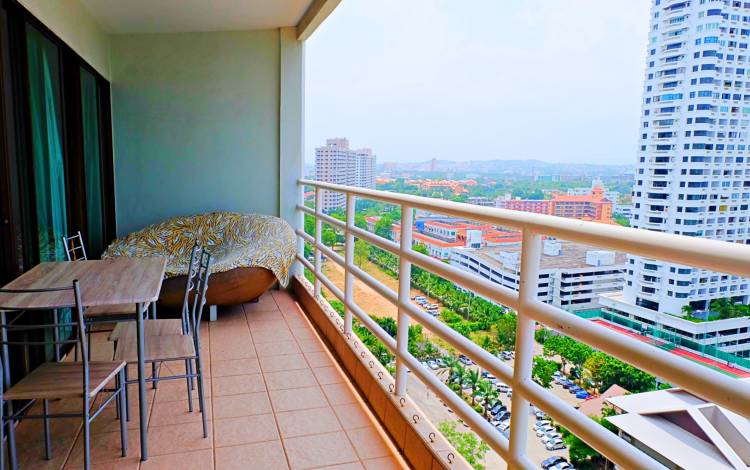 large, 1-bedroom, condo, beachfront, Jomtien, View Talay 5C