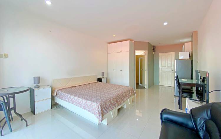 Bargain, studio, for rent, Pratumnak Hill, Jomtien Hills