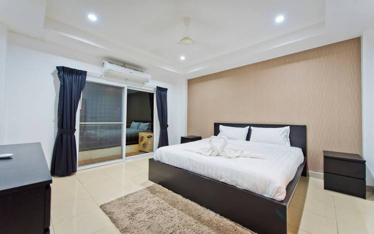 Townhouse, 4-bedroom, for rent, Jomtien, Thepprasit Road, Sukhumvit Road