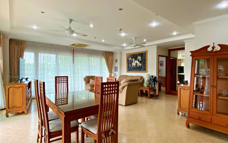 2-bedroom, large, condo, for rent, View Talay 5C, Jomtien Beach, corner unit