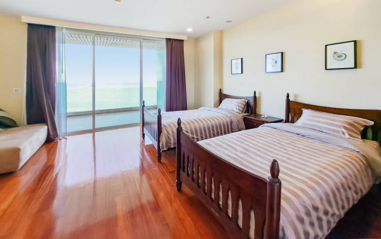 Exclusive beachfront condo for sale, 3 bedroom condo for sale in The Cove, Pattaya exclusive properties, Wongamat condo for sale, Property Excellence