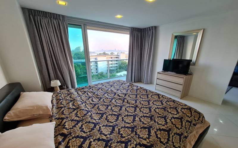 2 bedroom condo for sale at Wongamat Beach, beachfront condo for sale Pattaya, Wongamat condo for sale, Pattaya Real Estate, Real Estate Agency Pattaya, Leading Real Estate Agency Pattaya