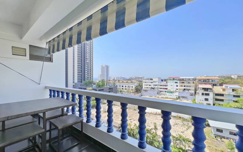 Studio for sale on Pratumnak, Pattaya condo for sale, Ruamchok Condoview 5, Leading Pattaya Real Estate Agency, Property Excellence