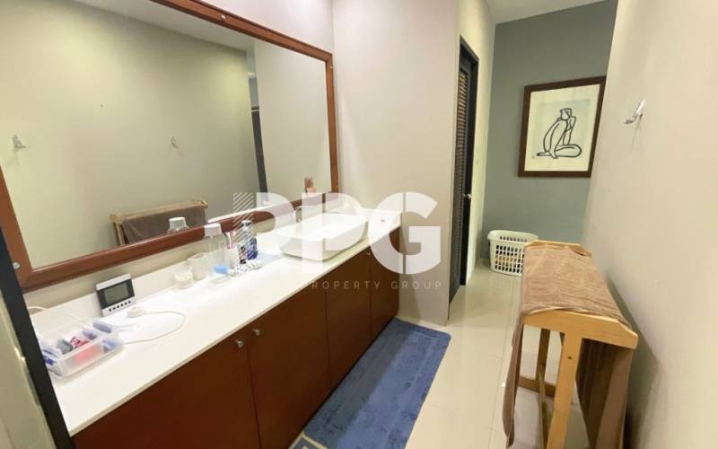 Phuket, 4 Bedrooms Bedrooms, ,5 BathroomsBathrooms,House,For Sale,2333