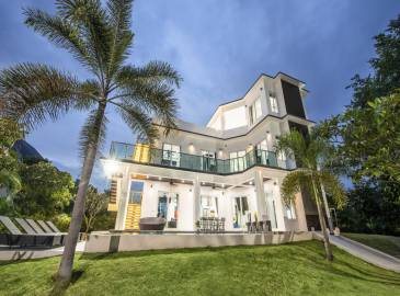 Luxury villa for sale in Pattaya, Phoenix Pattaya house for sale, house for sale Pattaya, luxury real estate Pattaya, Luxury real estate agent Pattaya, Property Excellence