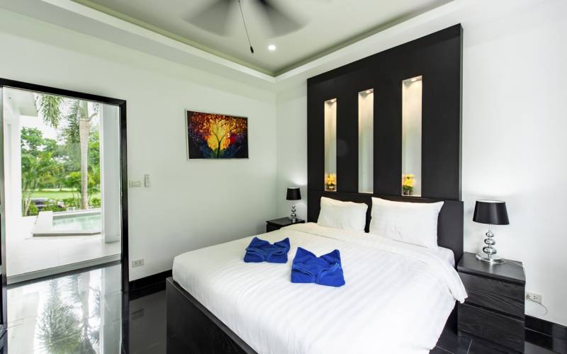 Luxury house for sale in Phoenix Golf Course Pattaya, Pool villa for sale in Pattaya, House on golf course for sale in Pattaya, luxury real estate agent Pattaya, Property Excellence