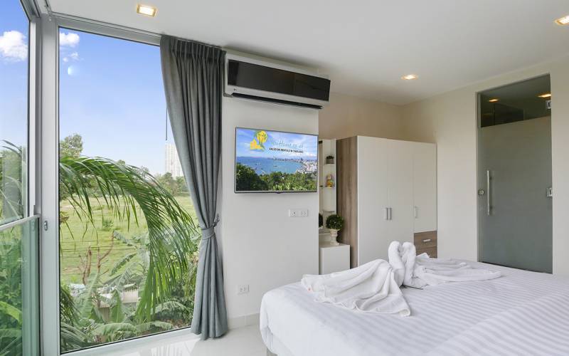 3 bedroom condo for sale in Naklua, Condo for sale close to the beach in Naklua, Club Royal Naklua condo for sale, Property Excellence Pattaya