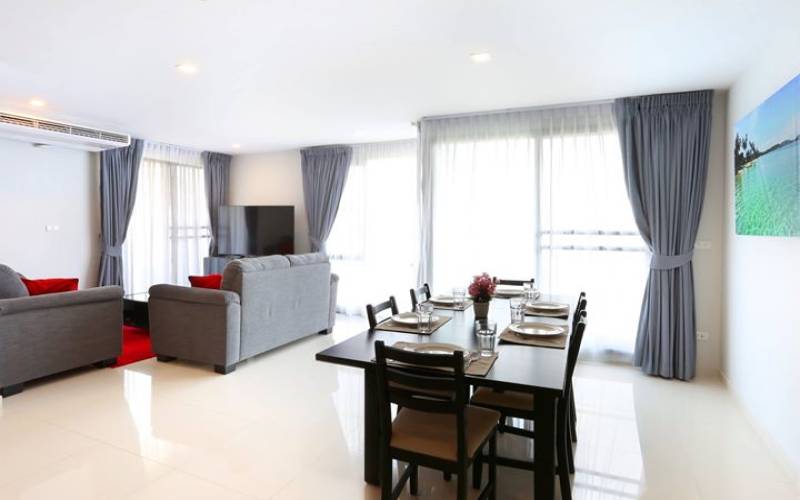 Spacious 3 bedroom condo for sale in Central Pattaya, Pattaya condo for sale, Pattaya condos, 3 bedroom condo Pattaya for sale, Real Estate Pattaya, Property Excellence