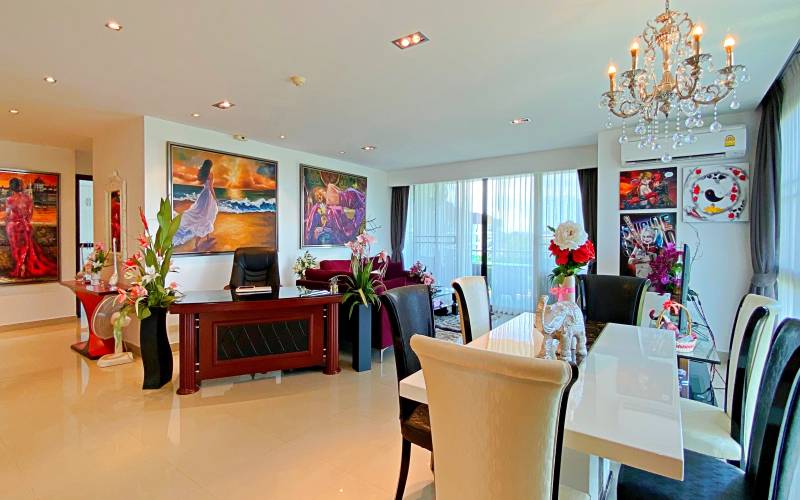 Large, 2 bedroom, condo, for sale, Jomtien, The Park