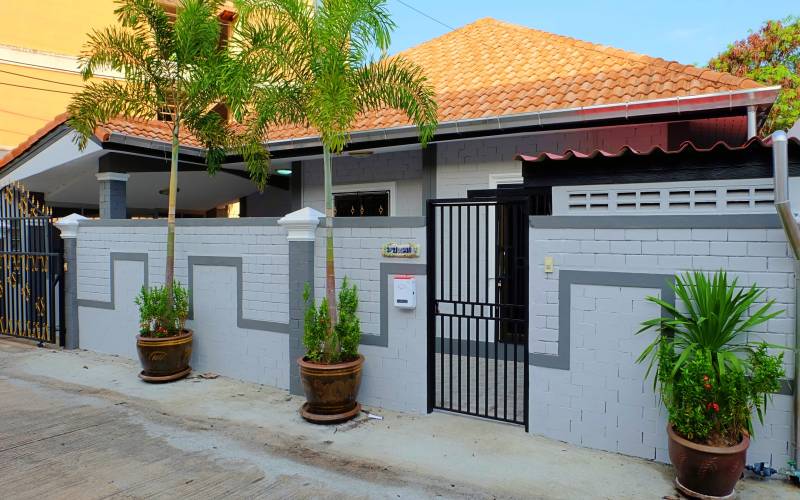 Chonburi, 2 Bedrooms Bedrooms, ,2 BathroomsBathrooms,House,SOLD,1576