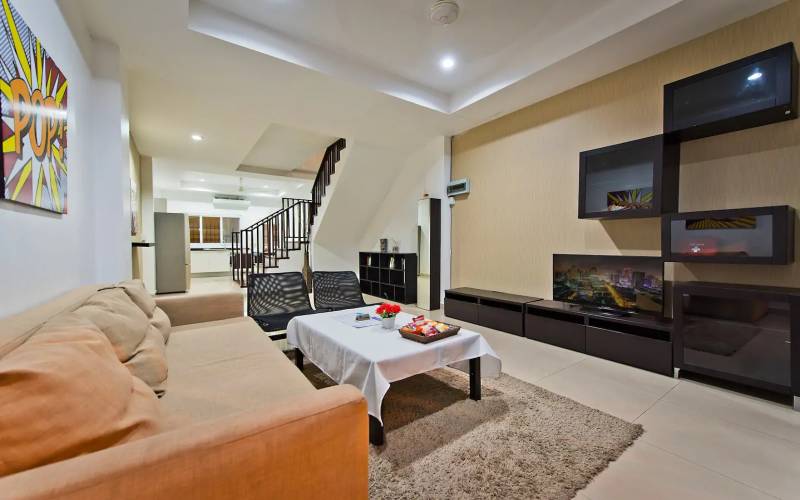 Townhouse, 4-bedroom, for rent, Jomtien, Thepprasit Road, Sukhumvit Road