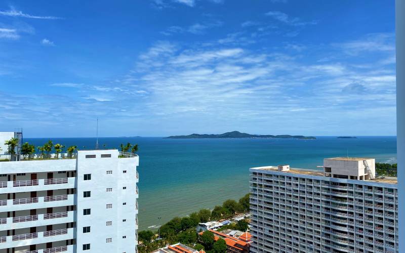 Large, studio, for rent, Jomtien Complex, high floor, beach