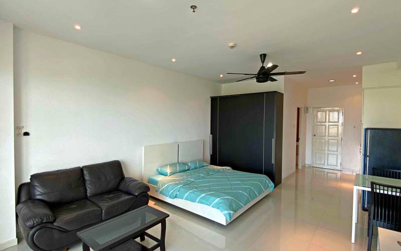 Studio, for rent, Jomtien Beach, View Talay 5D, beach, ocean view