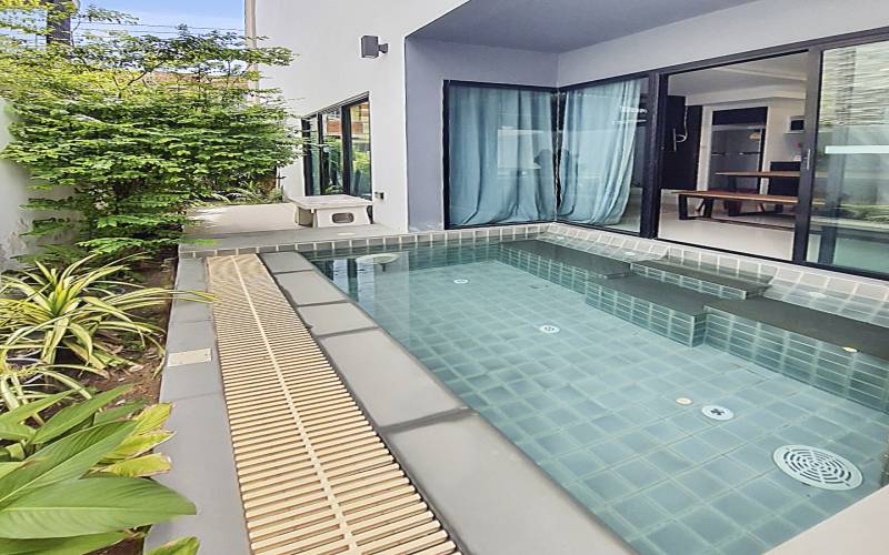 Chonburi, 4 Bedrooms Bedrooms, ,6 BathroomsBathrooms,House,For Sale,1813