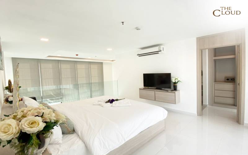 Large 1 bedroom duplex condo for rent in Pattaya, Large 1 bedroom condo for rent in Pattaya, The Cloud condominium for rent, Property Excellence, Pattaya condo rental