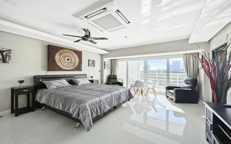 Luxury condo for rent in Jomtien, Front corner unit for rent in View Talay 5D, Jomtien condo for rent, Jomtien Real Estate Agent, Property Excellence