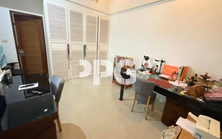 Phuket, 4 Bedrooms Bedrooms, ,5 BathroomsBathrooms,House,For Sale,2333