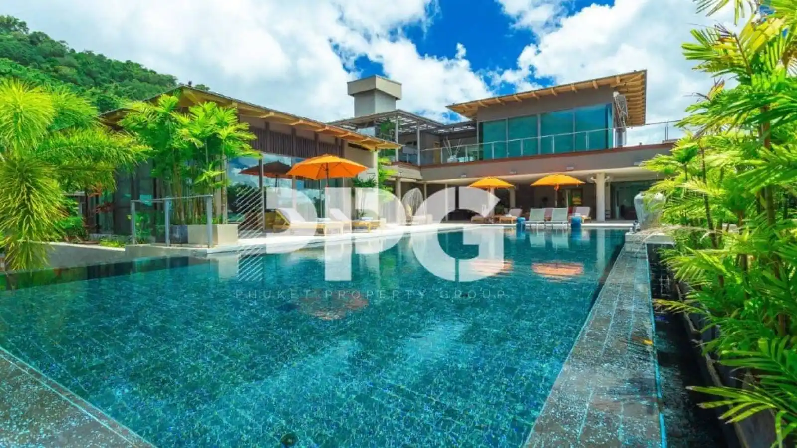 Phuket, 7 Bedrooms Bedrooms, ,5 BathroomsBathrooms,House,For Sale,2556