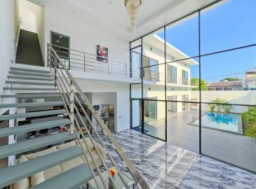 Pattaya, 6 Bedrooms Bedrooms, ,7 BathroomsBathrooms,House,For Sale,2689 Pattaya, 6 Bedrooms Bedrooms, ,7 BathroomsBathrooms,House,For Sale,2689