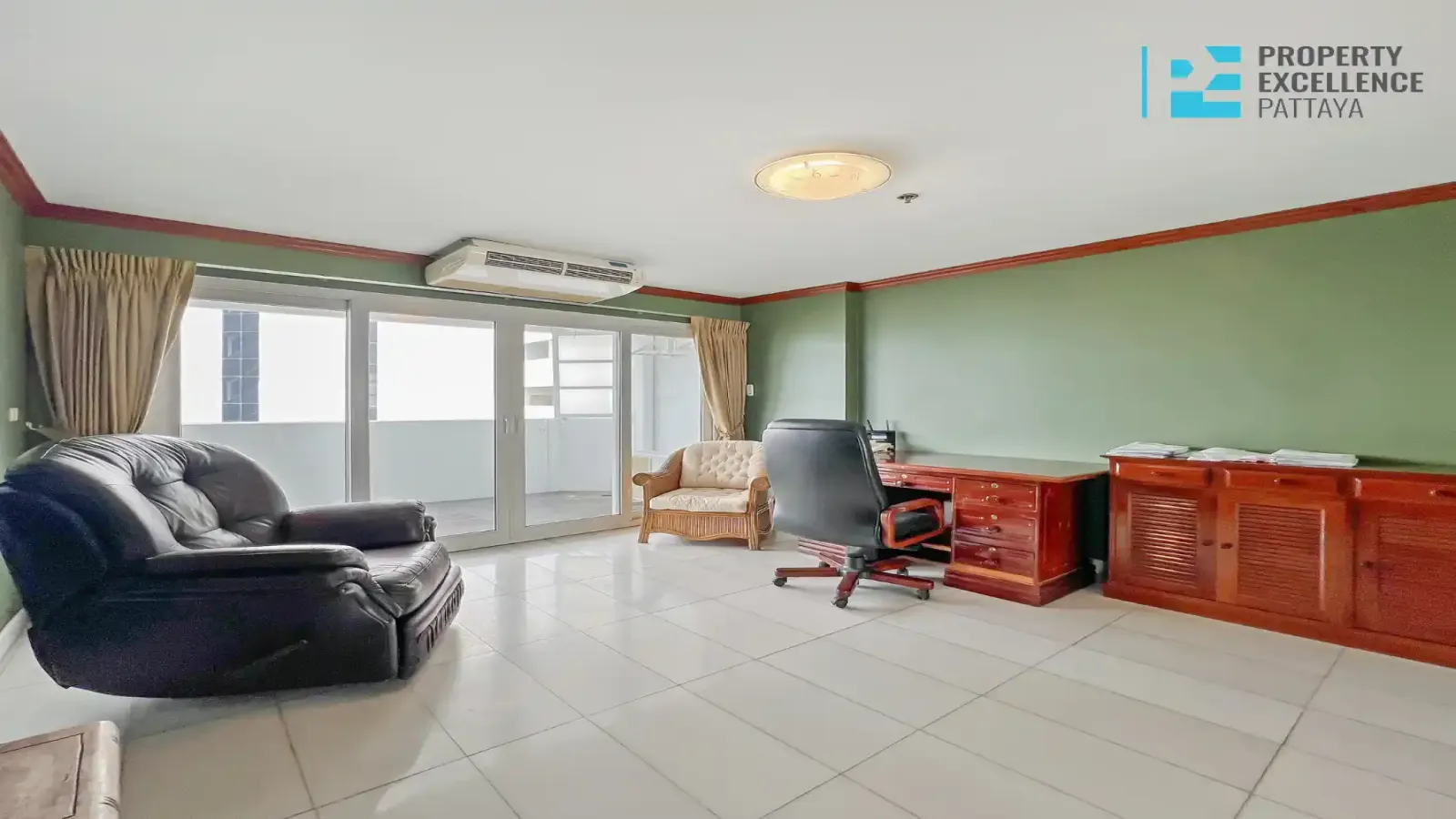 Pattaya, 4 Bedrooms Bedrooms, 0 ,3 BathroomsBathrooms,Condo,For Rent,14,2820