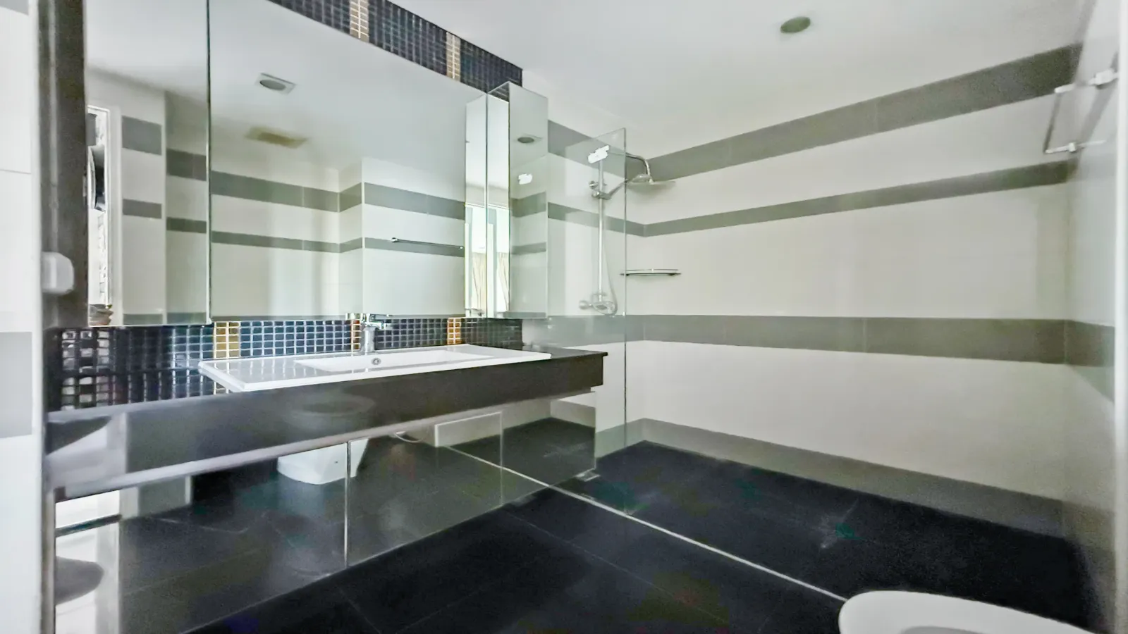 Pattaya, 1 Bedroom Bedrooms, 0 ,1 BathroomBathrooms,Condo,For Sale,2,2822