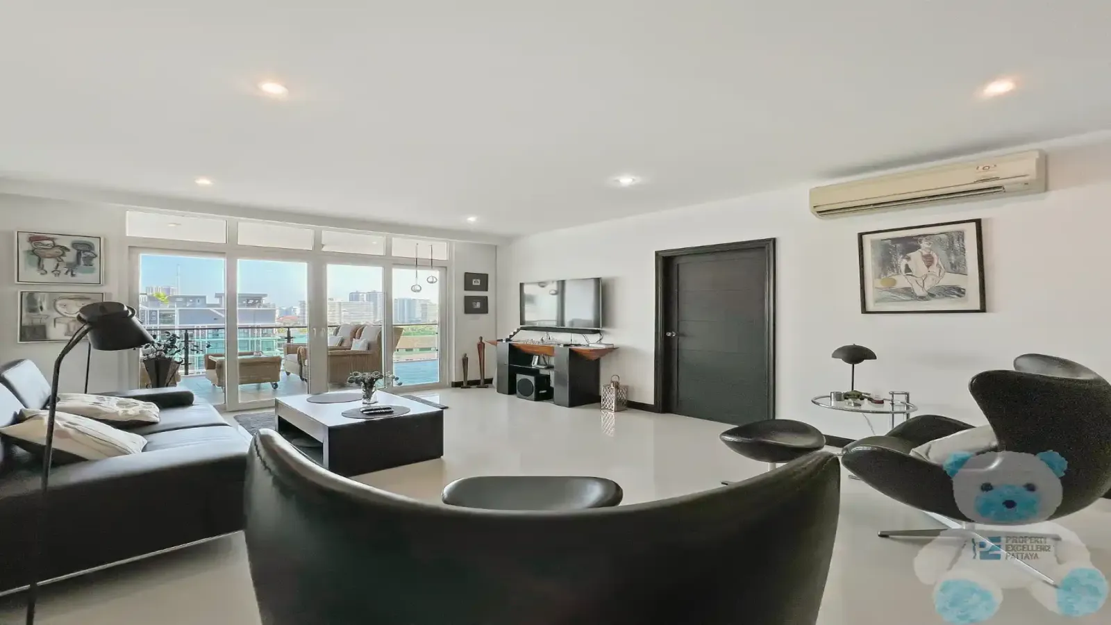 Pattaya, 3 Bedrooms Bedrooms, 0 ,3 BathroomsBathrooms,Condo,For Rent,0,2832