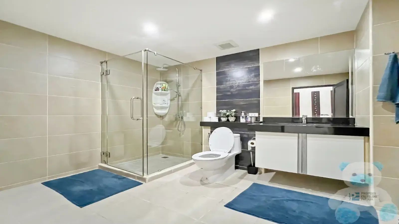 Pattaya, 3 Bedrooms Bedrooms, 0 ,3 BathroomsBathrooms,Condo,For Rent,0,2832