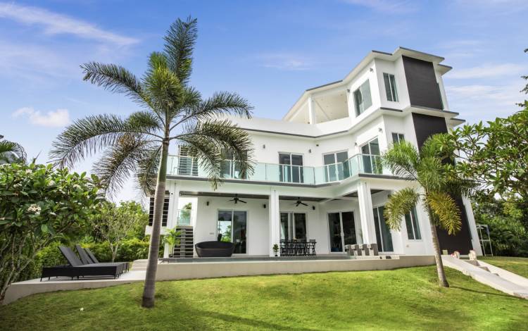 Luxury villa for sale in Pattaya, Phoenix Pattaya house for sale, house for sale Pattaya, luxury real estate Pattaya, Luxury real estate agent Pattaya, Property Excellence