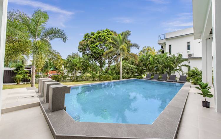 Luxury villa for sale in Pattaya, Phoenix Pattaya house for sale, house for sale Pattaya, luxury real estate Pattaya, Luxury real estate agent Pattaya, Property Excellence