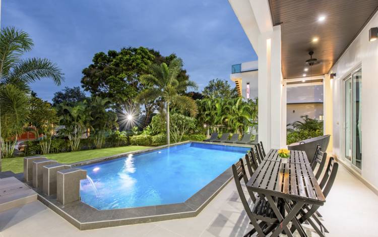 Luxury villa for sale in Pattaya, Phoenix Pattaya house for sale, house for sale Pattaya, luxury real estate Pattaya, Luxury real estate agent Pattaya, Property Excellence