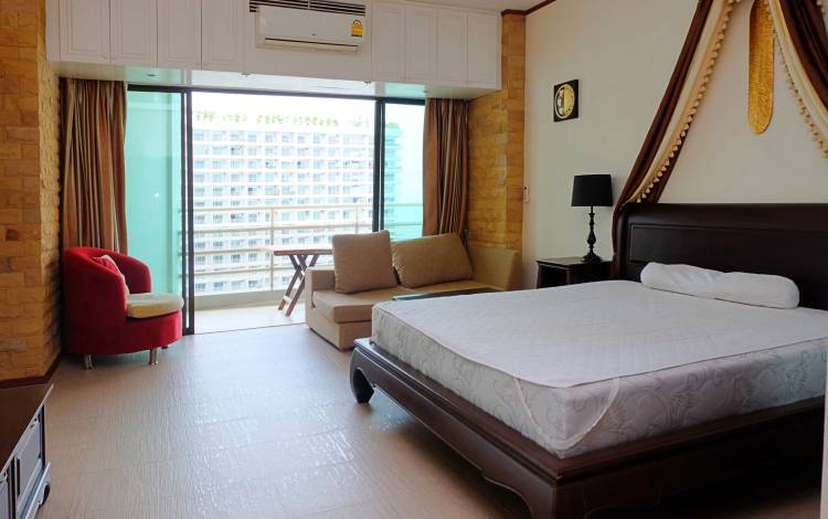 Large, 2-bedroom, condo, for rent, View Talay 5C, Jomtien, beachfront, condominium