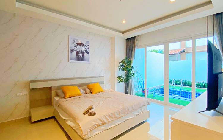 Large, 2-bedroom, condo, for rent, Pratumnak, Nova Ocean View, Pattaya, Russian market