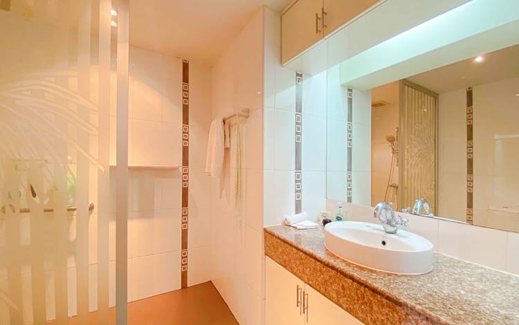 2-bedroom condo, for sale, Panya Resort, condominium, Sri Racha, Chrystal Bay golf course