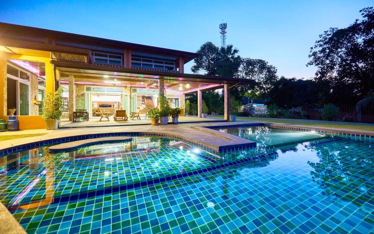 6-bedroom, pool villa, for sale, Mabprachan Lake, large land, East Pattaya