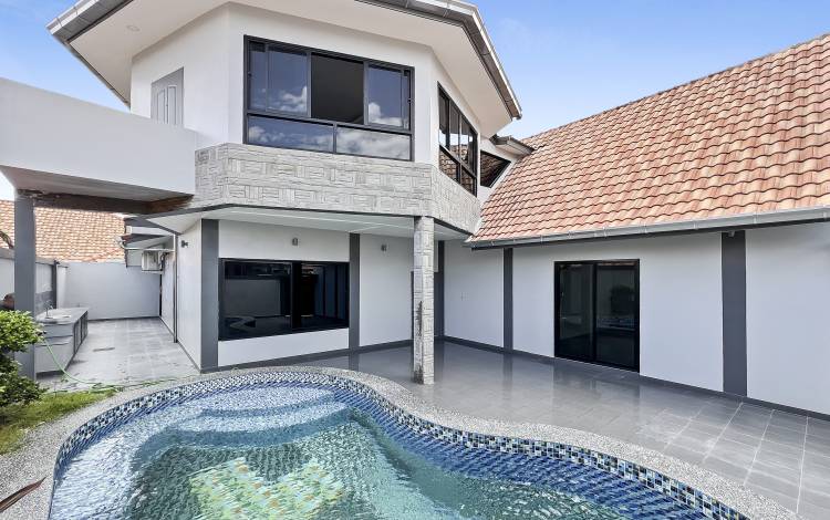 Pool villa for sale in Pattaya, Pattaya Lagoon Resort house, For sale with Seller Finance, Property Excellence