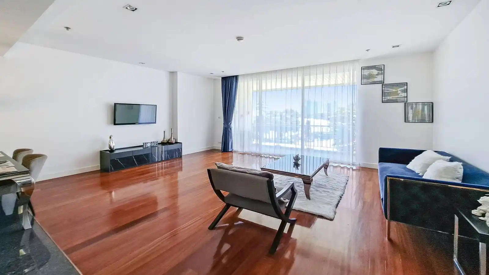 Beachfront condo for sale in Pattaya, The Cove Wongamat, Luxury property Pattaya, Pattaya condo for sale, Property Excellence