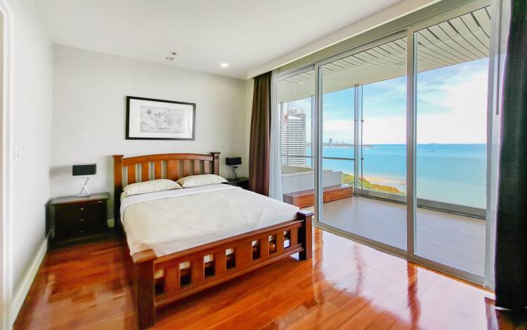 Exclusive beachfront condo for sale, 3 bedroom condo for sale in The Cove, Pattaya exclusive properties, Wongamat condo for sale, Property Excellence