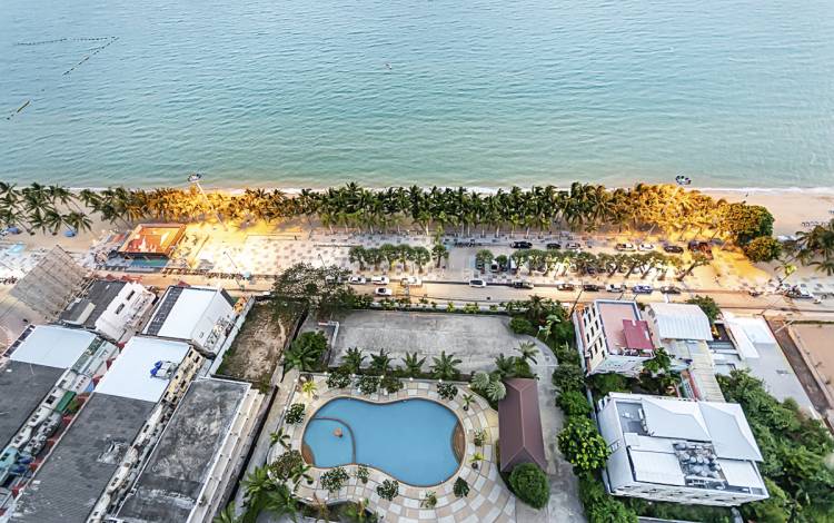 Huge beachfront condo for sale in Jomtien, Front corner unit for sale in View Talay 7 Jomtien, Jomtien condo for sale, Jomtien properties, exclusive condo Jomtien